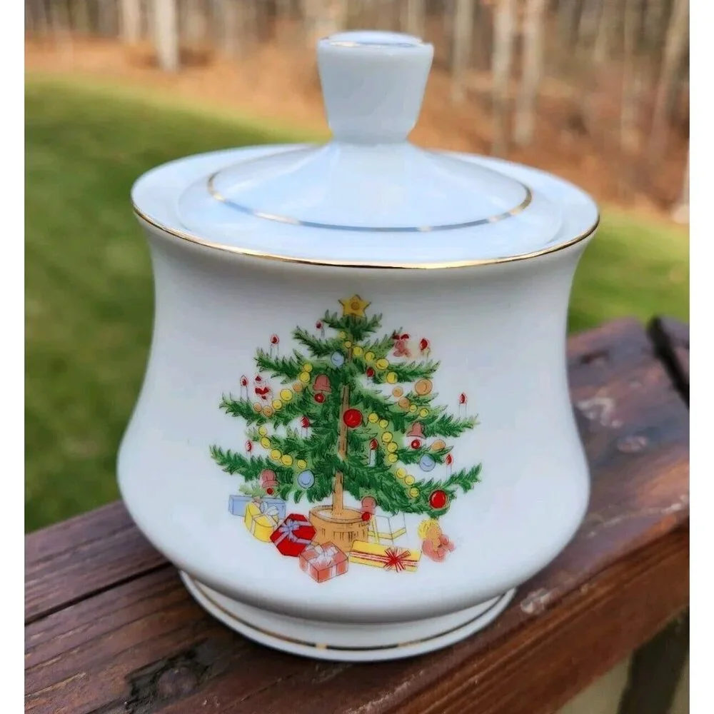 LEFTON Christmas Tree Gifts Fine China Sugar Bowl with Lid Discontinued Vintage